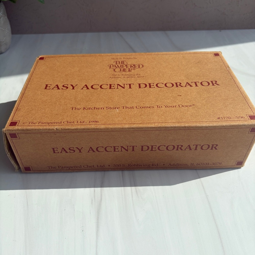 Pampered Chef Easy Accent Decorator Vintage 1996 Icing Piping Tool 1770 Boxed